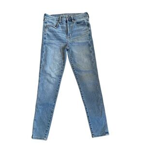 American Eagle High Rise Next Level Stretch Light Wash Skinny Jeans sz 6 Short